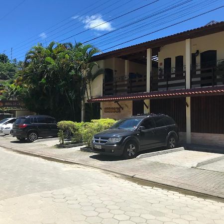 Apartamento estilo Chalé com piscina Ubatuba Extérieur photo