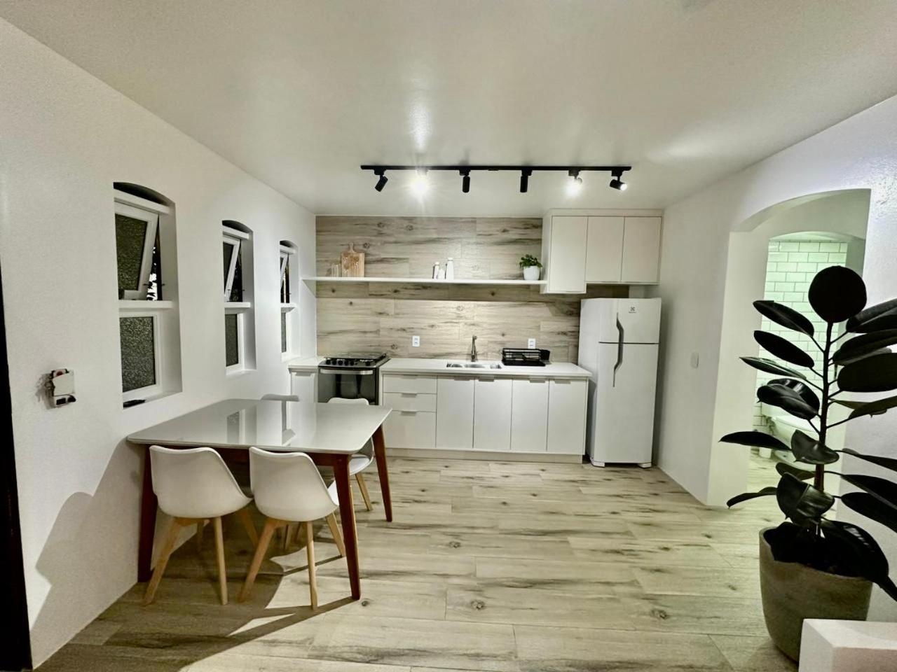 Apartamento estilo Chalé com piscina Ubatuba Extérieur photo