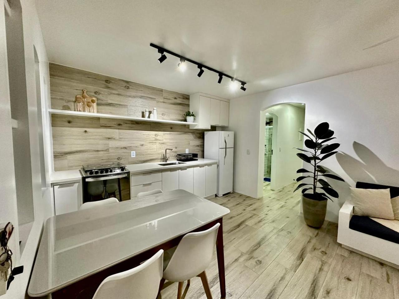 Apartamento estilo Chalé com piscina Ubatuba Extérieur photo